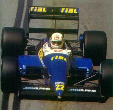 De Cesaris conduziu de forma brilhante a Rial para os pontos.