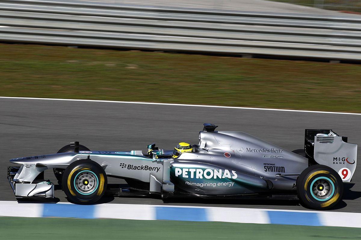 A Mercedes Vice-Campeã de 2013 com lewis Hamilton e Nico Rosberg