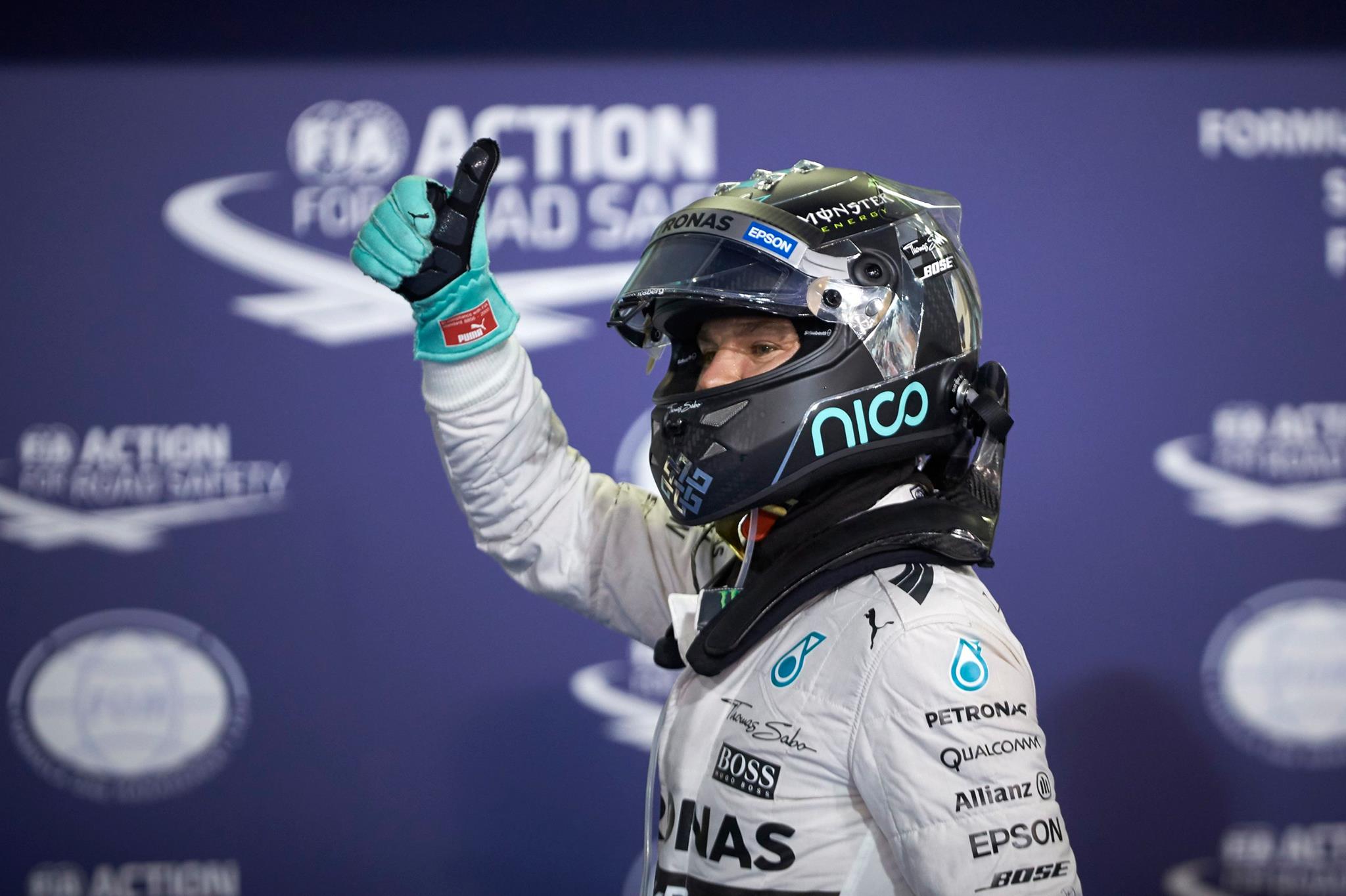 Em Abu Dhabi Nico Rosberg arrasa Hamilton e conquista 6ªPole em Sequência